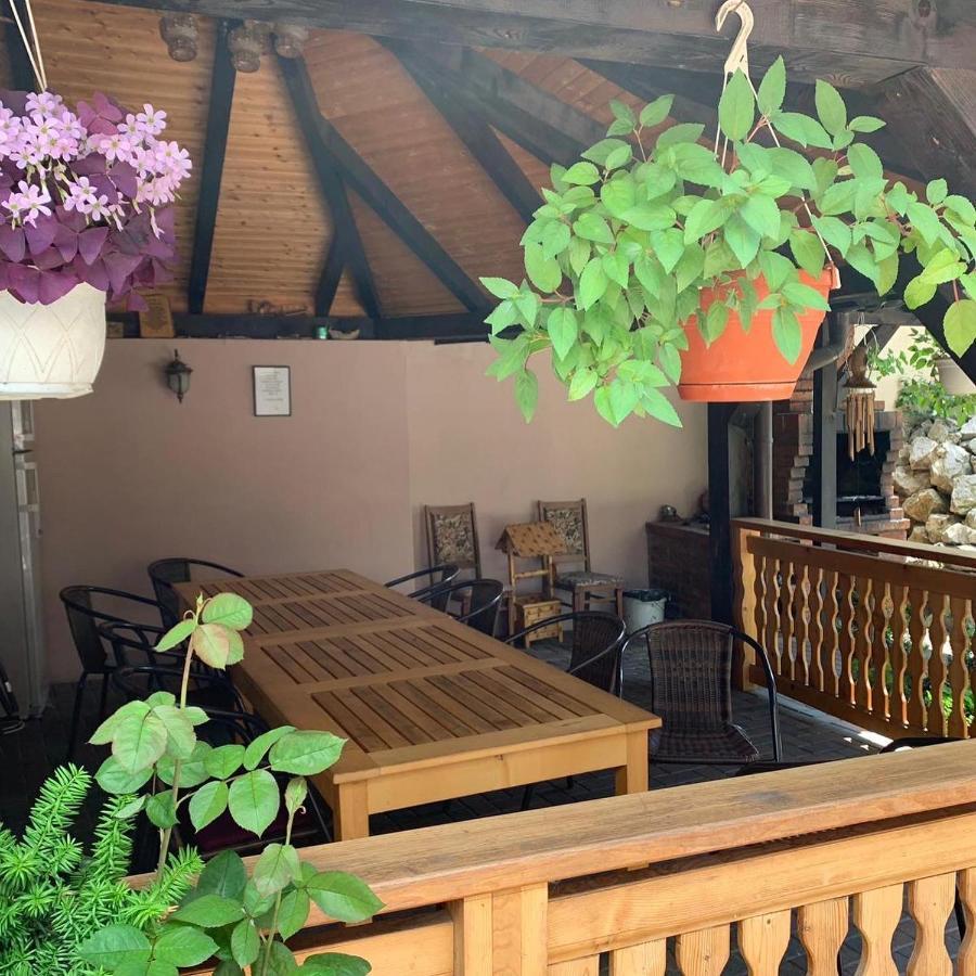 Pensiunea Haiduc Sacele Brasov Екстер'єр фото